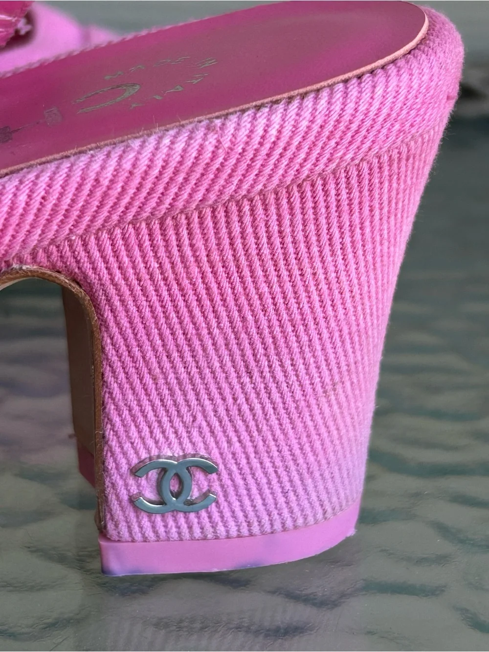 CHANEL Pink Denim CC Slingback Heels sz 37 US 6.5